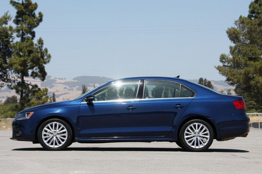  Volkswagen Jetta 2011 года  (фото 77 из 139)